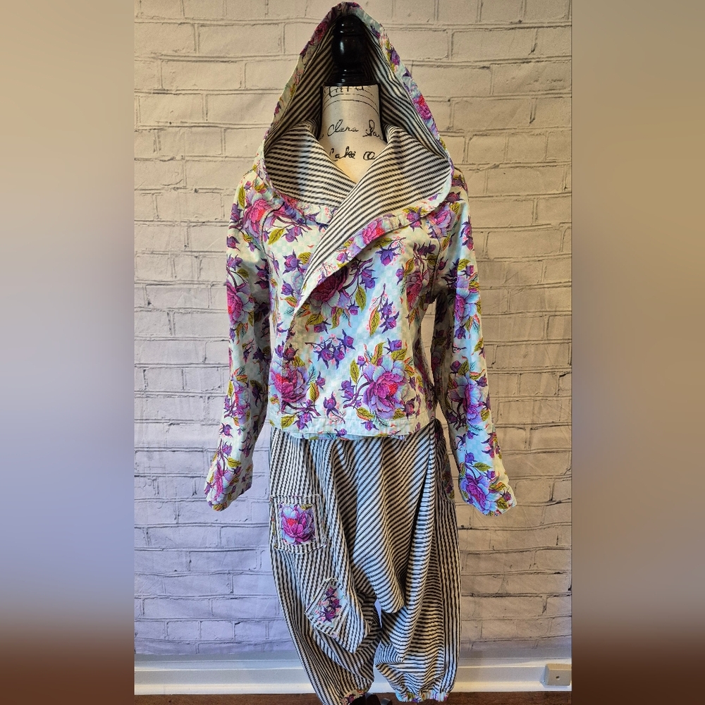 Cropped Reversible Hooded Jacket - Picture 3 of 6